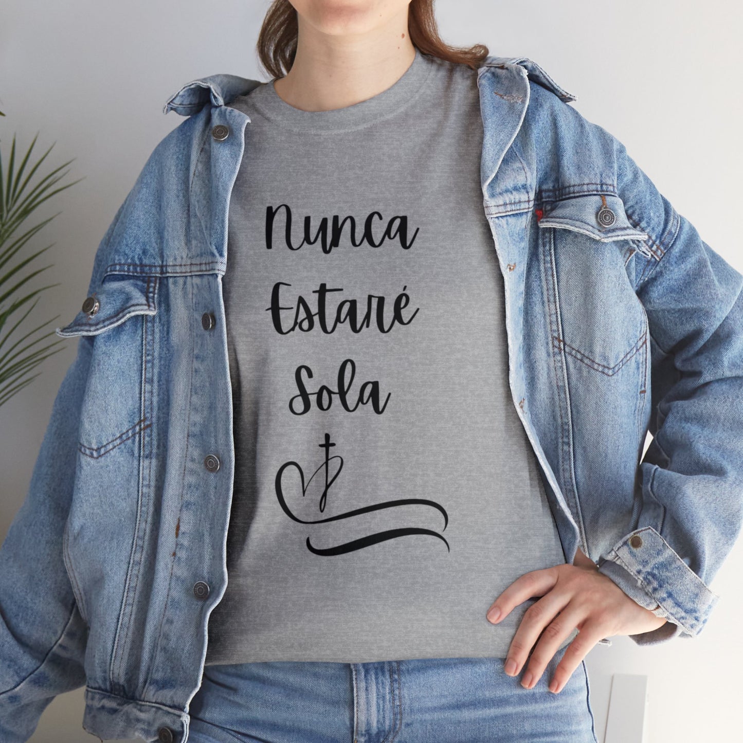 Nunca Estaré Sola T-shirt (I Will Never Be Alone) T-shirt in Spanish