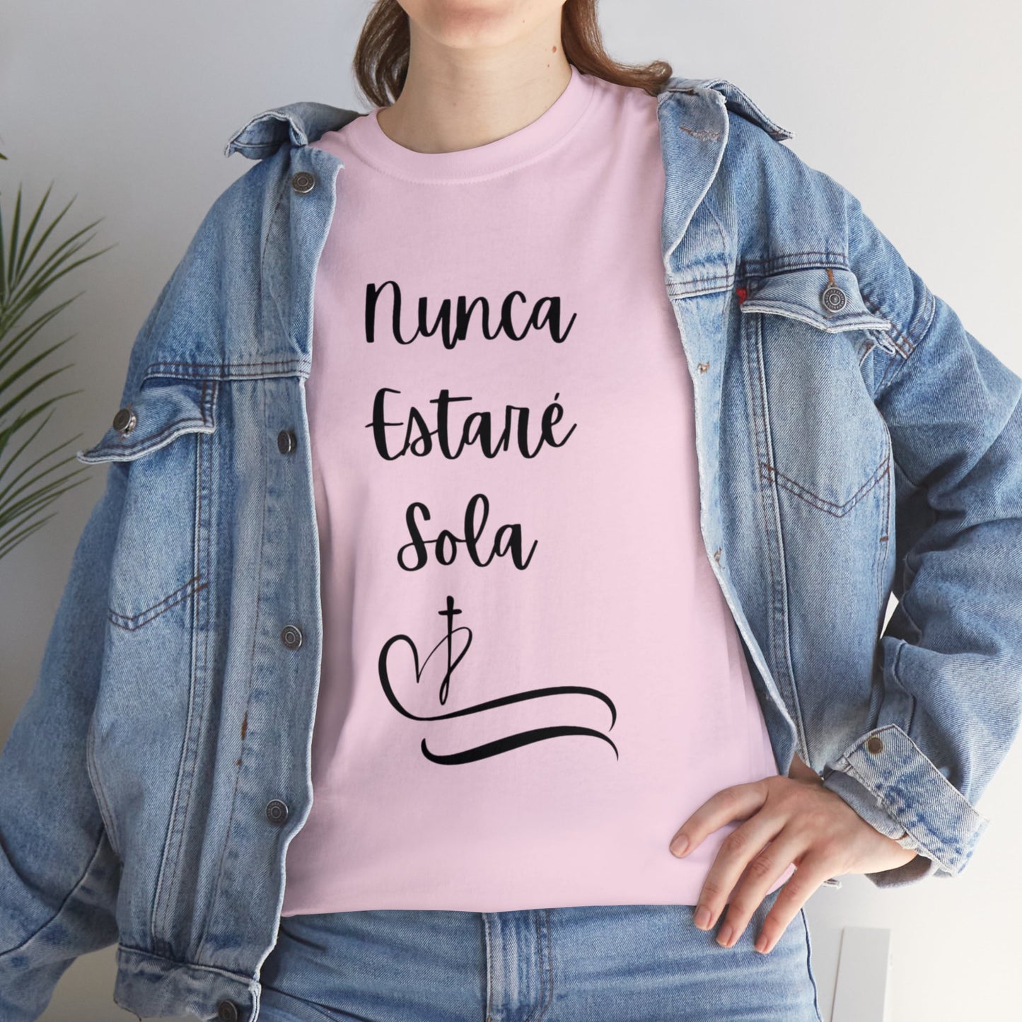 Nunca Estaré Sola T-shirt (I Will Never Be Alone) T-shirt in Spanish