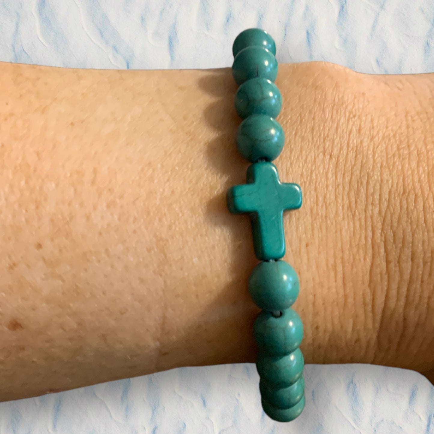 Semiprecious green turquoise natural stone bracelet with cross